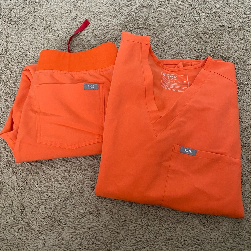 Medium Figs Scrub Set